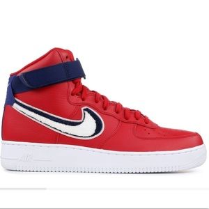 Air Force 1 High 07 LV8 Red